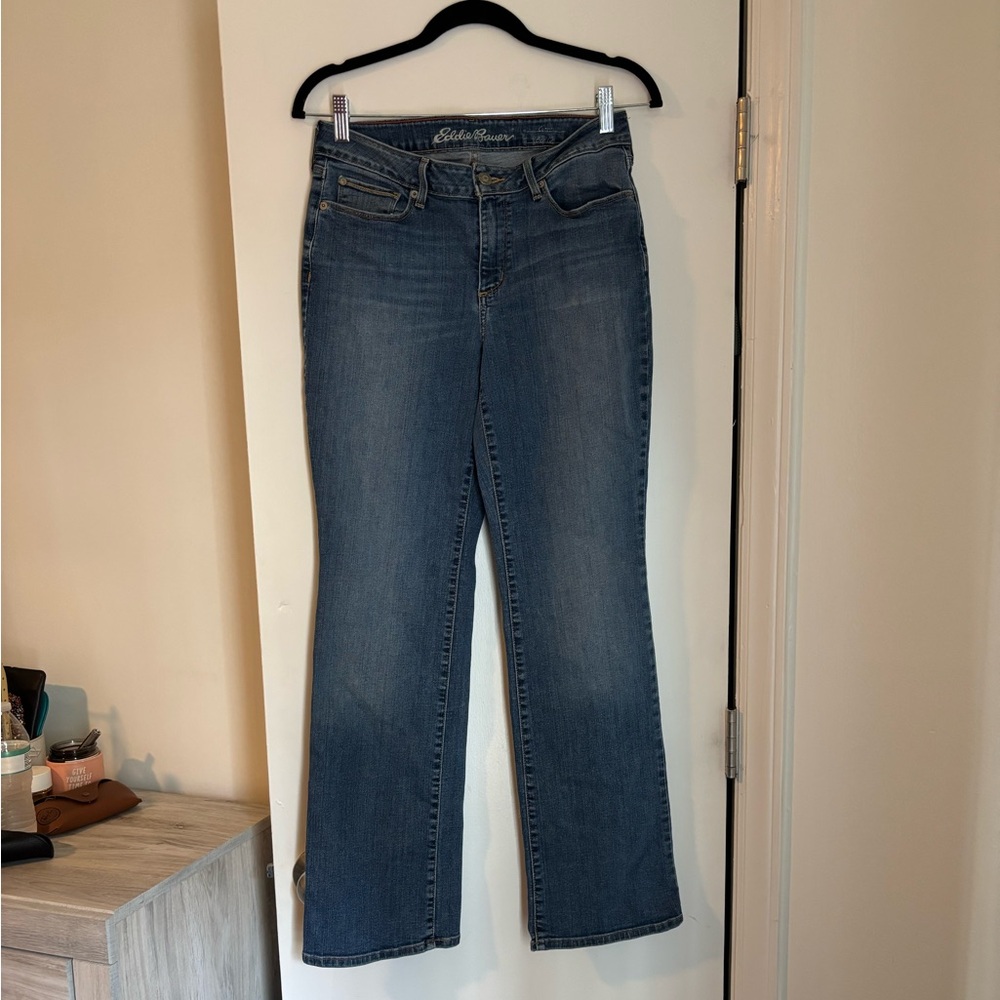 Eddie Bauer Curvy Bootcut Jeans in Size 8
